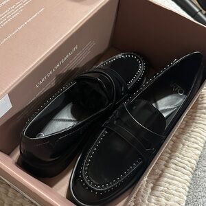 Black Women’s Loafers